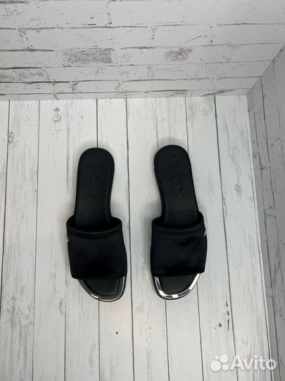 Шлепанцы dkny