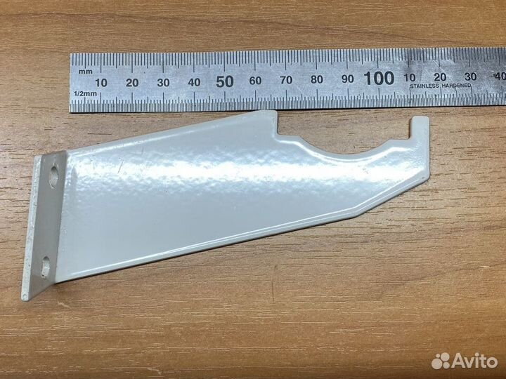 Кронштейн угловой для радиаторов отпления