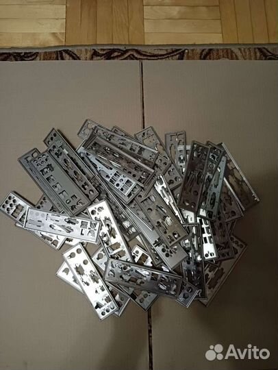 Салазки для материнских плат