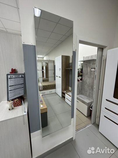 Встраиваемая гладильная доска с зеркалом