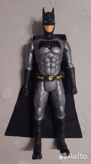 Супергерои и Машинка на радиоуправлении