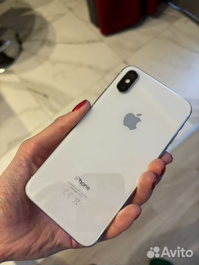 iPhone X, 64 ГБ