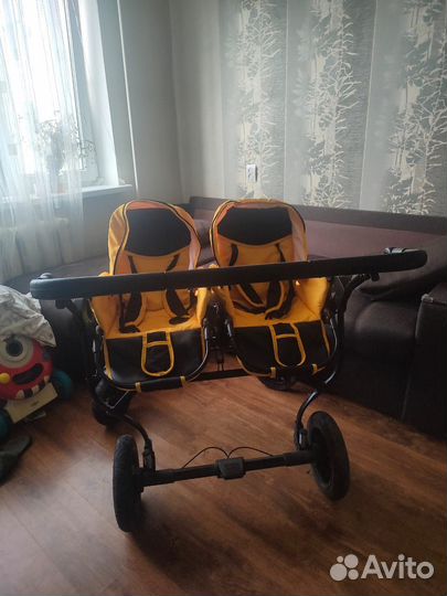 Коляска для двойни