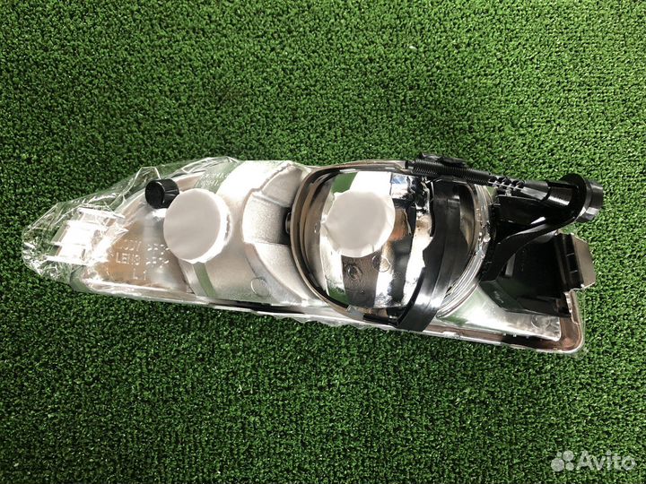 Фара противотуманная левая Skoda Octavia a5 FL