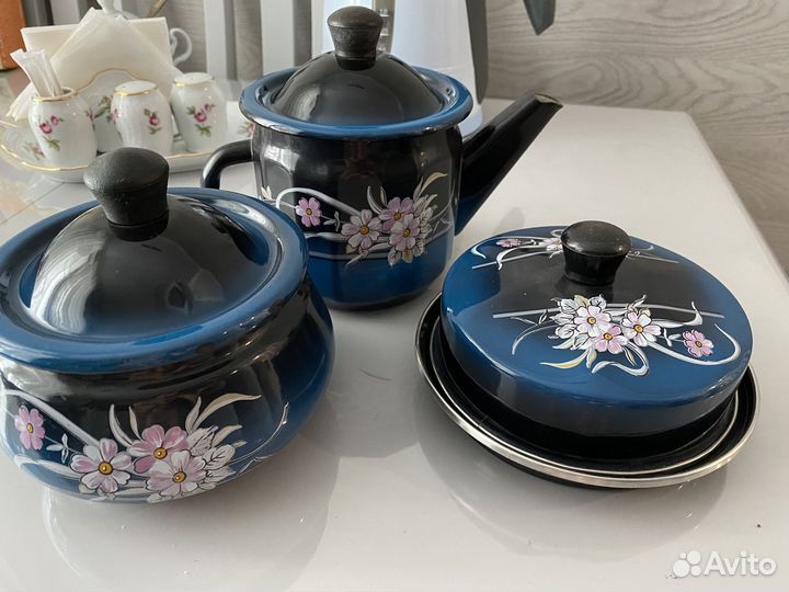 Чайник заварочный, масленка, сахарница