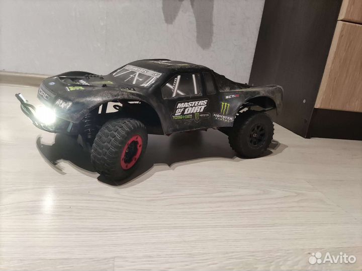 Remo Hobby 9emu/Traxxas Slash 4x4