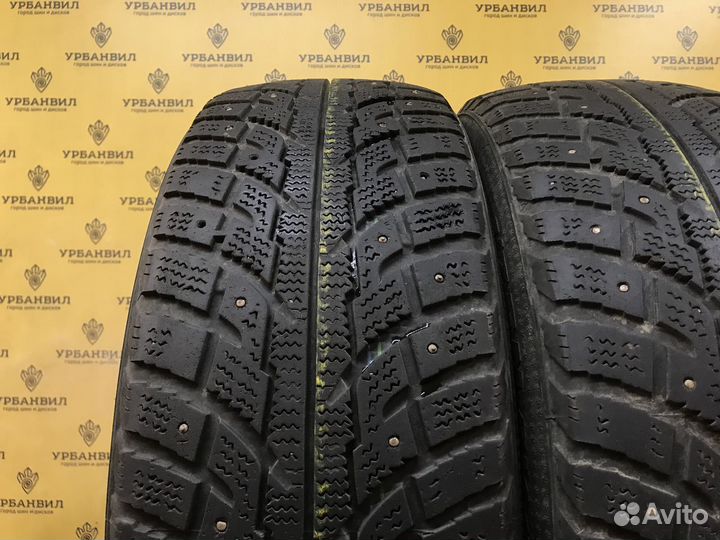 Kumho I'Zen RV Stud KC16 215/60 R17 100T