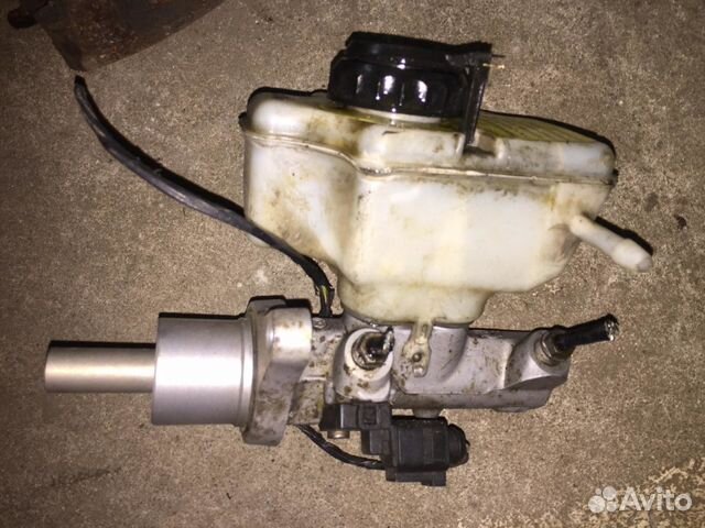 Главный тормозной цилиндр Шкода Октавия А5