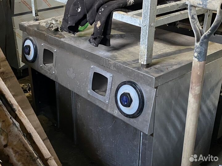 Стол-тумба с диспенсерам