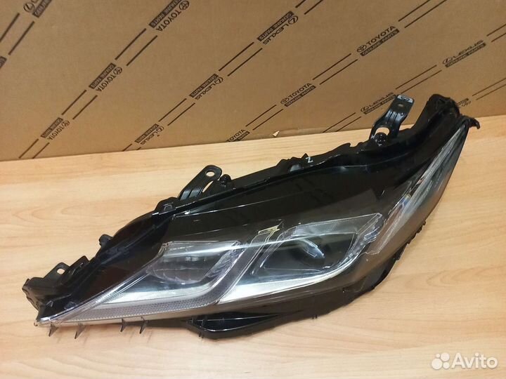 Тойота Камри 70 фара левая 81150-33G00