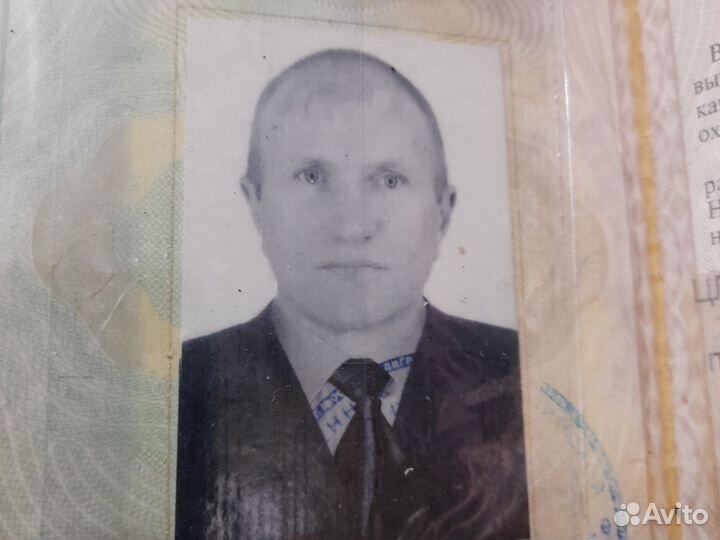 Охранником, водителем 6-4 разряда