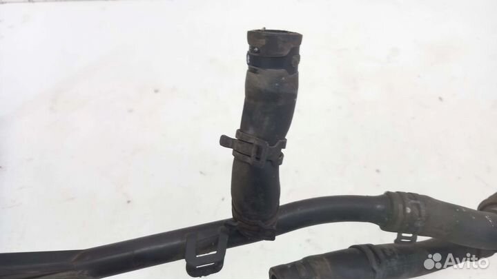 Трубка охлождения двигателя Volkswagen Passat CC