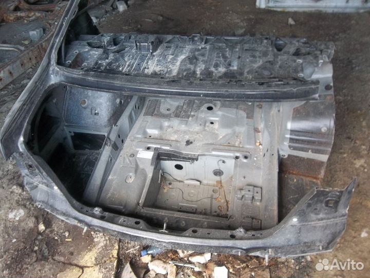 BMW F01 бмв Ф01 задняя часть кузова четверть