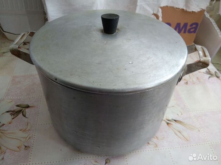 Кастрюли, вёдра, сковородки из СССР