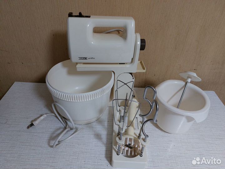 Миксеры планетарный Aka Unifix и Sakura 500w