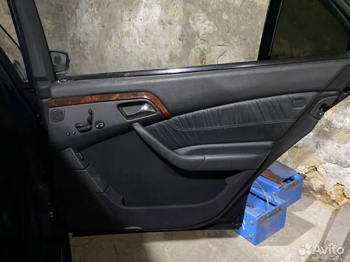 Дверные обшивки Mercedes W220