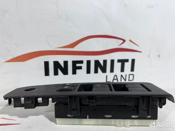 Блок кнопок стеклоподъёмника Nissan X-Trail T31