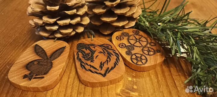 Кулон из мовингу