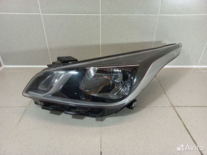 Фара левая Kia Rio 4