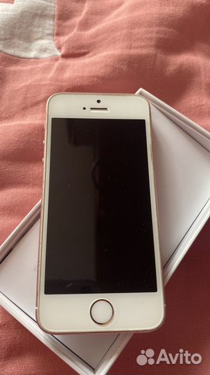 Телефон iPhone 5se