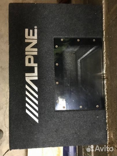 Сабвуфер фирмы alpine SBG-1244BP
