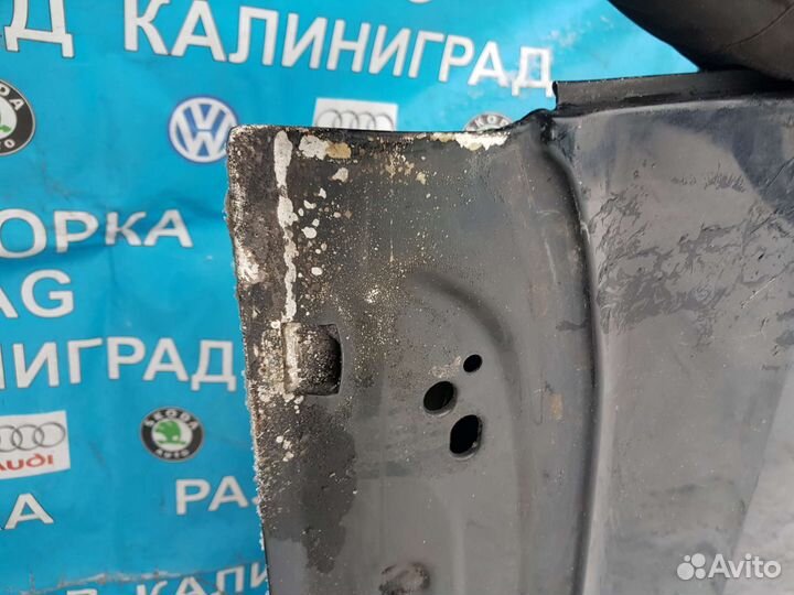 Продается передняя левая дверь Audi q7 2015