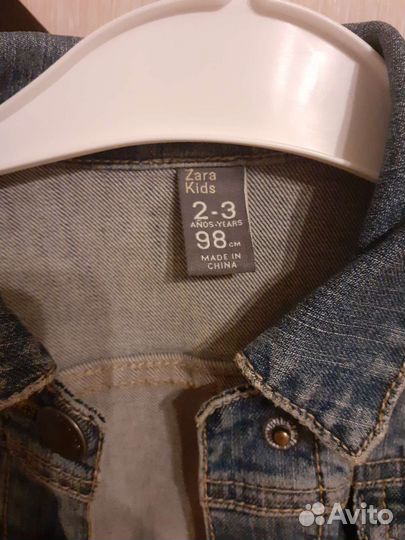 Продам джинсовую куртку детскую