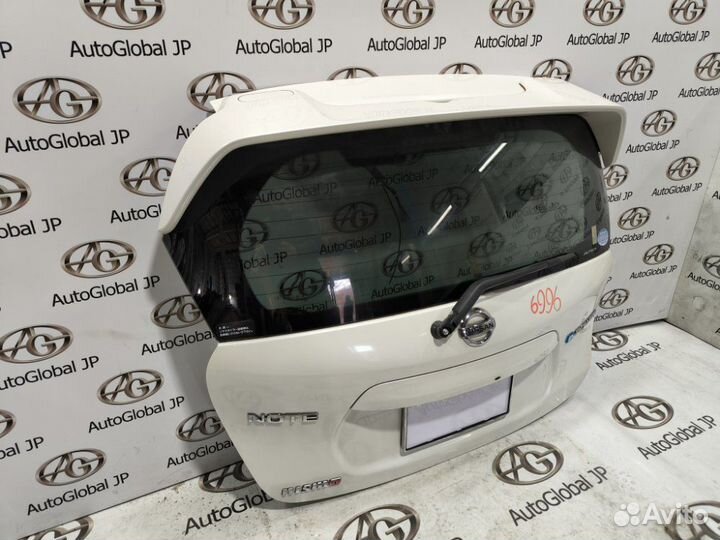 Крышка багажника Nissan Note