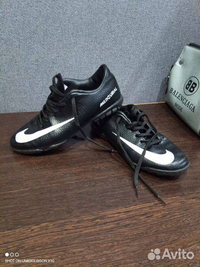 Футзалки nike