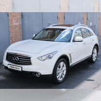 Infiniti QX70 3.0 AT, 2015, 55 600 км, с пробегом, цена 3 290 000 руб.