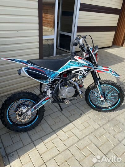 Regulmoto Seven Medalist 150E