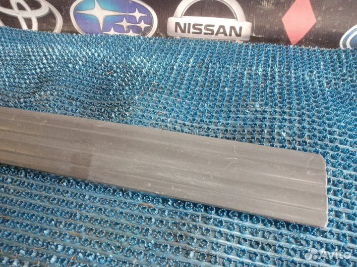 Молдинг двери передний левый Honda Cr-V RD1 B20B