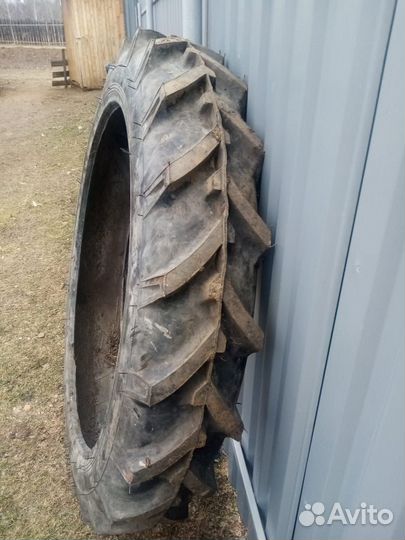 Шина на трактор