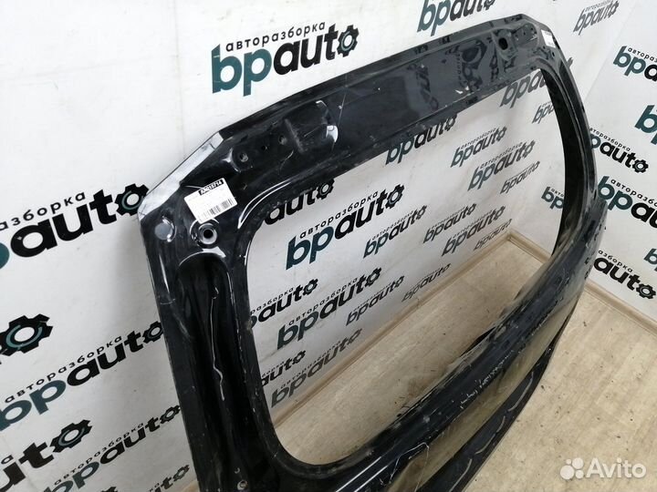 Крышка багажника 67005-60F50 Toyota Land Cruiser