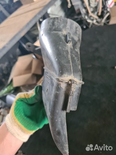 Воздухозаборник Mercedes-Benz E-Klass W124 103.940