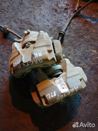 Суппорт тормозной передний Renault Duster 2.0