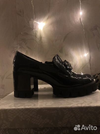 Ботильоны лаковые 38