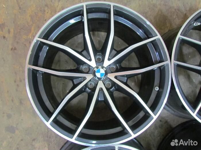 Диски BMW R18 Литые 5x112 J8 / J9 CH разноширокие