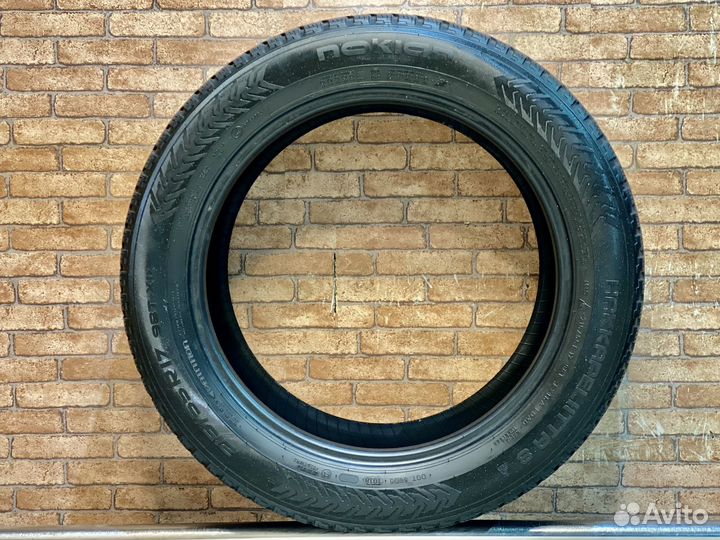 Nokian Tyres Hakkapeliitta 8 215/55 R17
