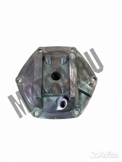 Крышка заднего моста Урал С/О (на 4 шпильки) (рест