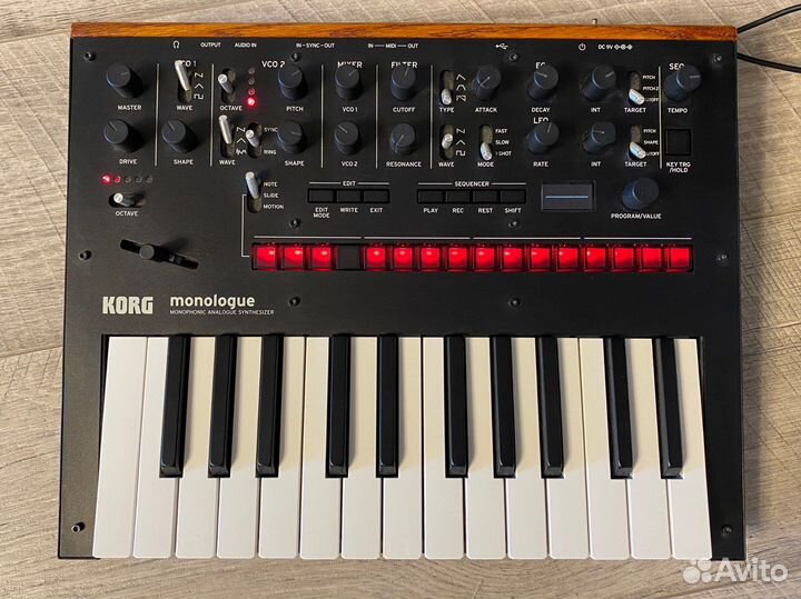 Korg Monologue аналоговый синтезатор