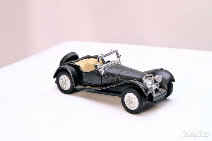Модель Jaguar SS100 1/36