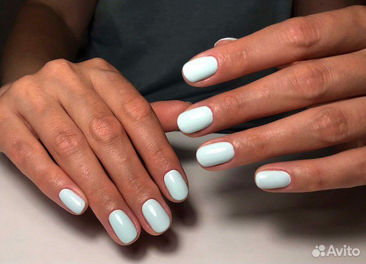 Модель на маникюр