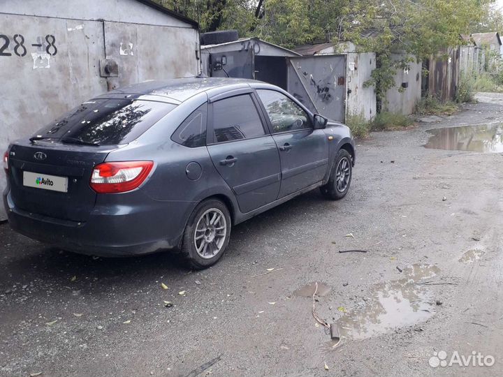 LADA Granta 1.6 МТ, 2016, 200 000 км