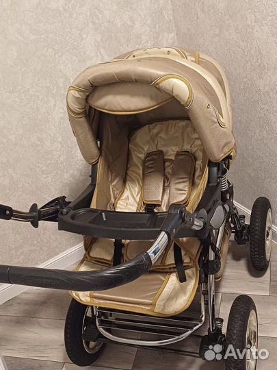 Прогулочная коляска с надувными колесами