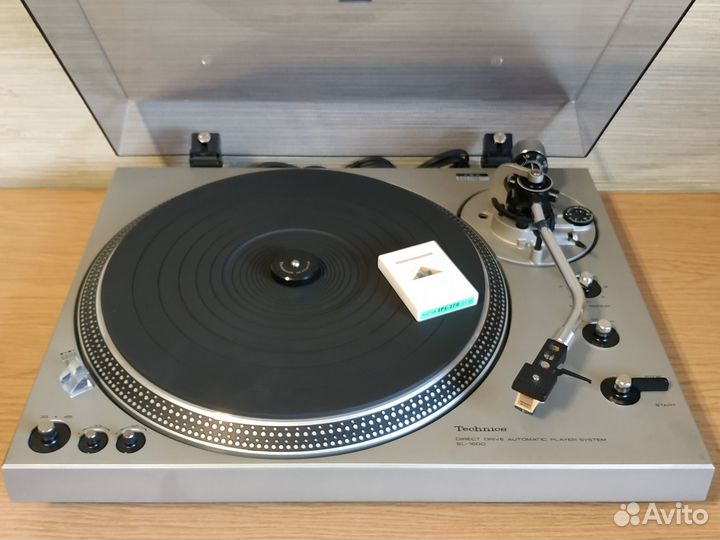Проигрыватель винила Technics SL-1600 Japan