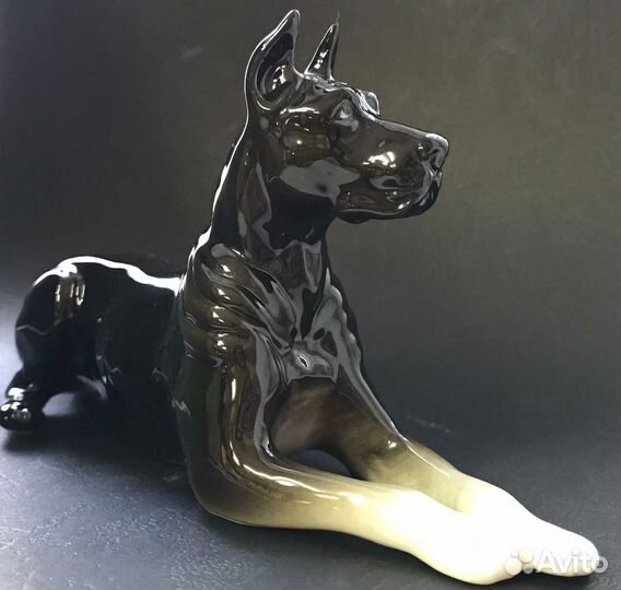 Дог фарфоровая статуэтка собаки