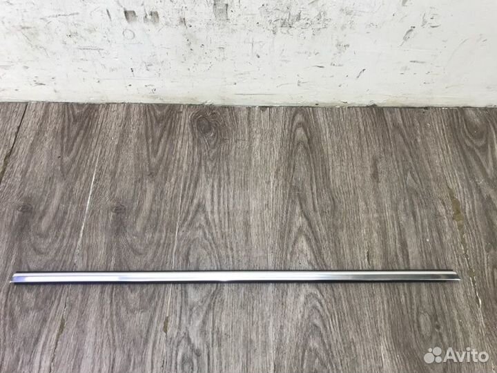 Молдинг стекла двери задний левый Opel Astra J