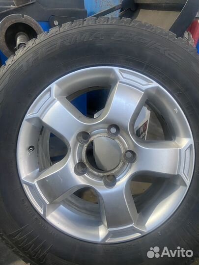 Nitto Therma Spike 285/60 R18