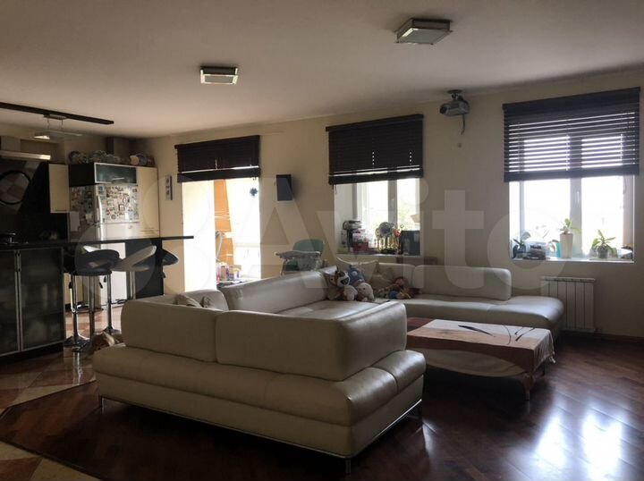 4-к. квартира, 100,7 м², 4/5 эт.